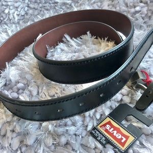 New with tags Mens LEVI’S Reversible LEATHER BELT